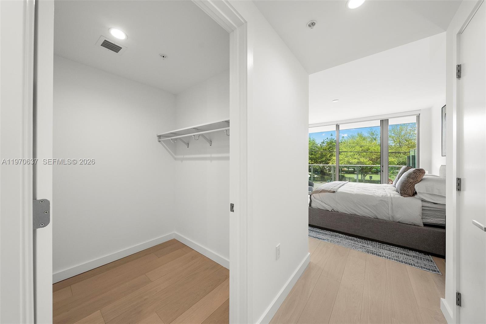 LA BAIA BAY HARBOR ISLANDS - Residential