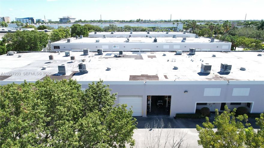 Now Available for Lease 10859 NW 29th St, Doral, FL 33172 This versatile property offers the ideal space to support a wide range of business needs. Modern exterior with a professional appearance. Prime accessibility: Convenient access to SR-826, SR-836, and the Florida Turnpike Strategic location: Just minutes from Miami International Airport and Port Miami Flexible Layout According to the owner’s documentation, the property has 1,704 square feet of rentable space: $24/SF (modified rent). Annual increases: 3% per year