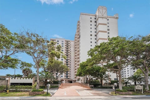 Photo of 1865 S Ocean Dr #2D, Hallandale Beach, FL 33009 (MLS # A12075023)