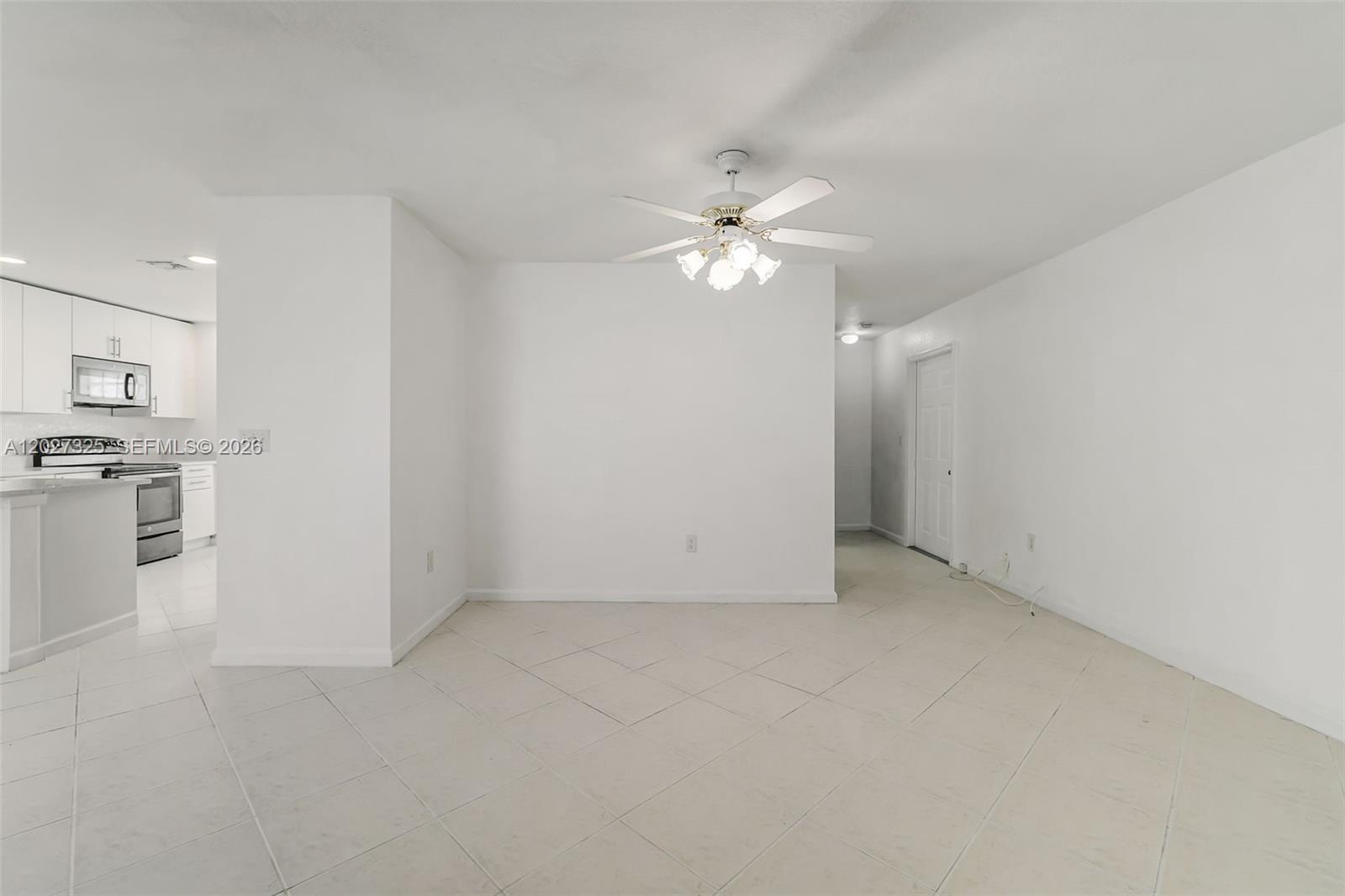 6188 Azalea Cir