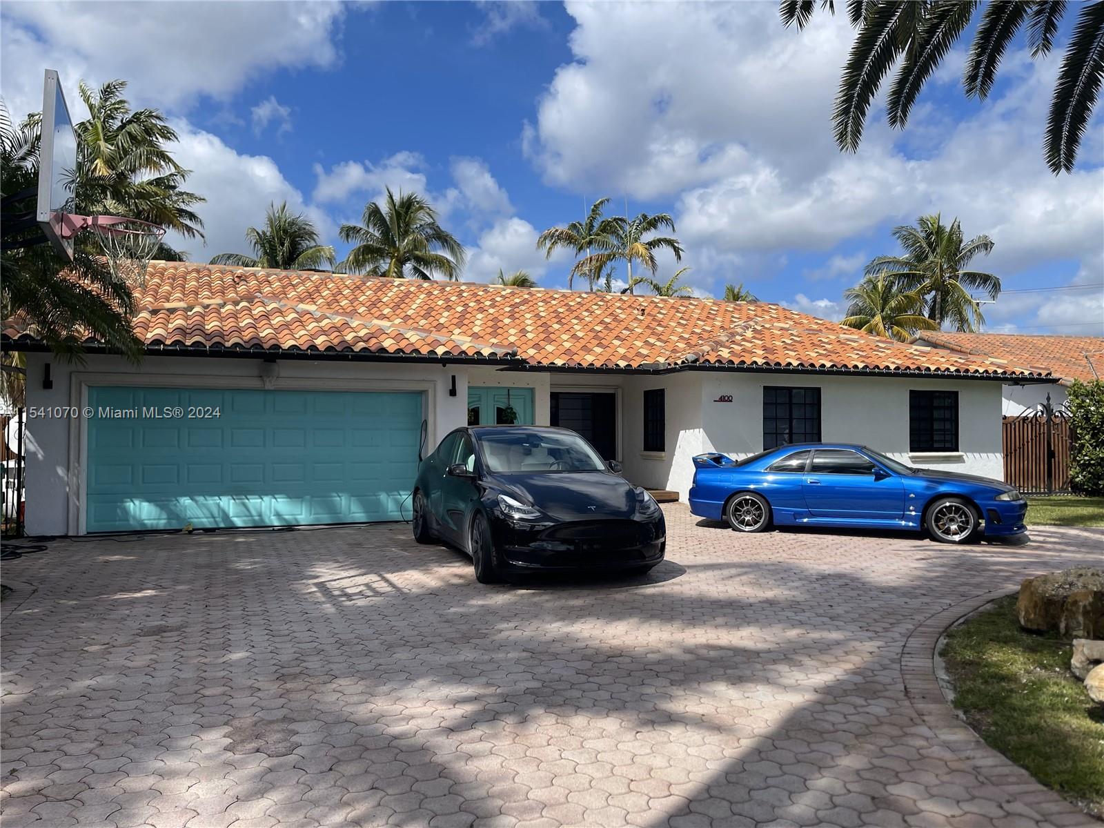 Property for Sale at 4100 Sw 135th Ave, Miami, Broward County, Florida - Bedrooms: 4 
Bathrooms: 3.5  - $2,049,000