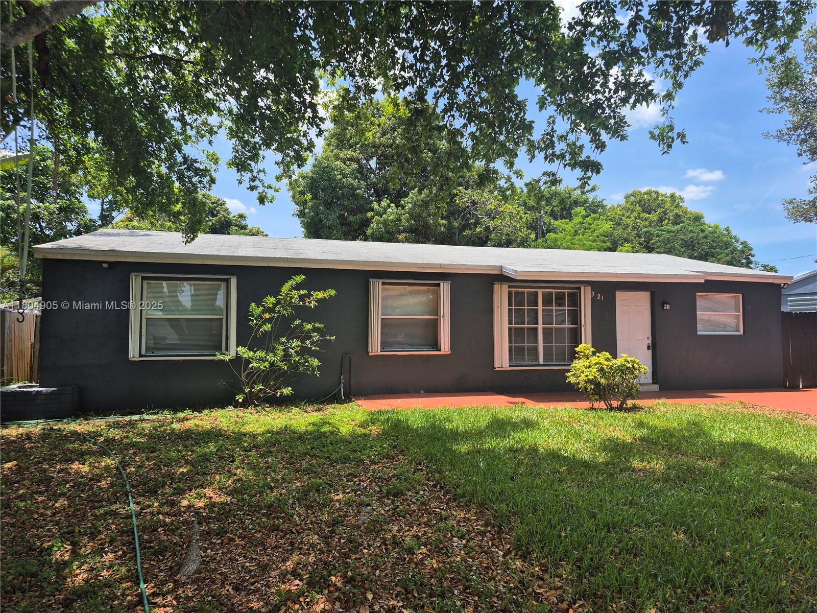 Rental Property at 2321 Sw 43rd Way, Fort Lauderdale, Broward County, Florida - Bedrooms: 4 
Bathrooms: 2  - $3,000 MO.
