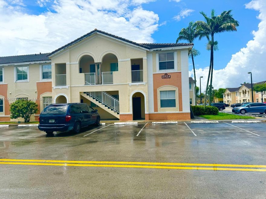 Spacious condo with 3 bedrooms & 2 full bathrooms on a 24hrs gated community. It will be fully painted. It is located near Baptist hospital, Homestead air force base, prime outlet shopping center. The complex is guarded, with two pools, BBQ area, walking trails, scenic lakes and 24-hour security.