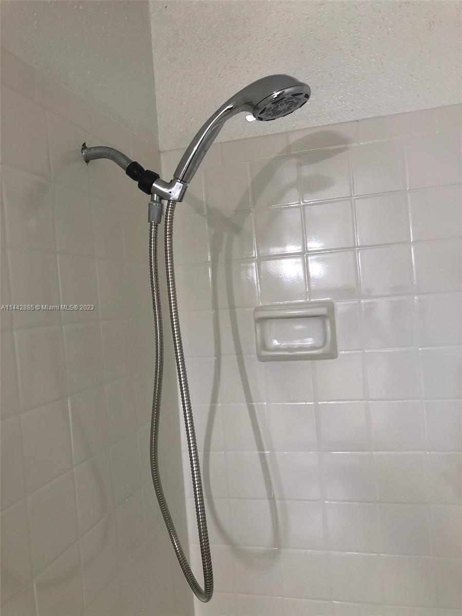 SAVANNAH AT RIVERSIDE CON - Residential Lease