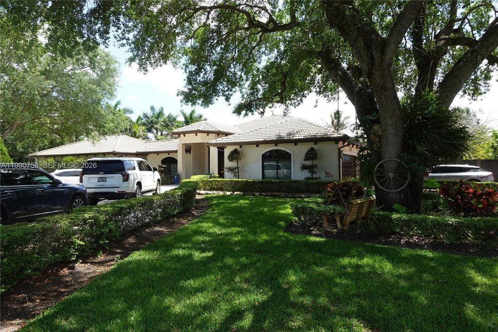Photo of 5200 SW 113th Ave, Davie, FL 33330 (MLS # A11990750)