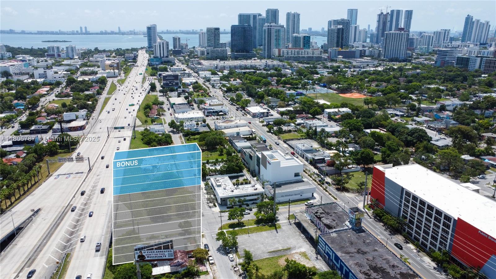301 NW 37th St