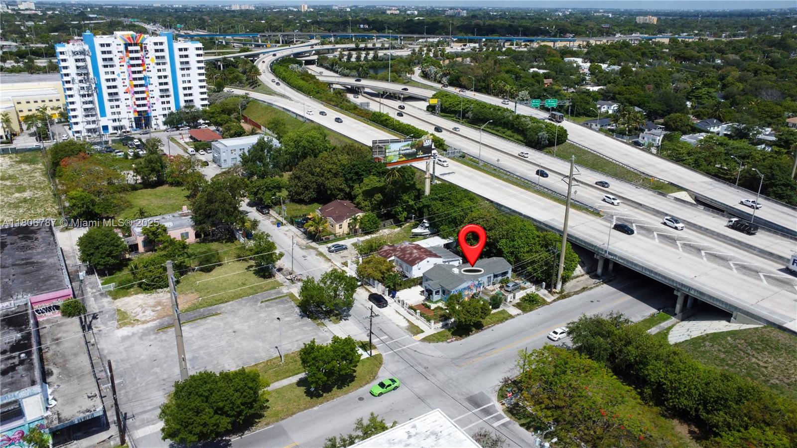301 NW 37th St