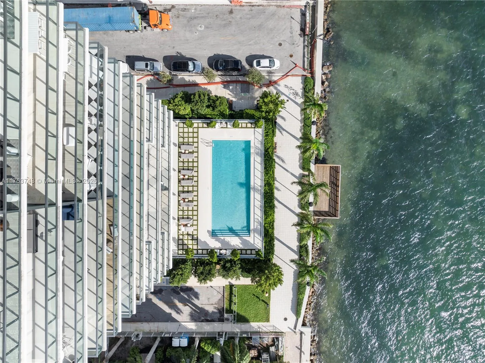 Miami, Florida 33137, United States, 4 Bedrooms Bedrooms, ,5 BathroomsBathrooms,Residential,Active,91805