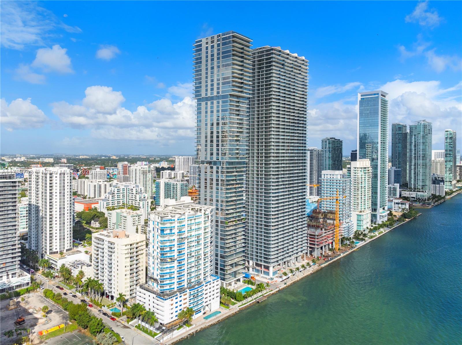 ELYSEE - Residential Lease
