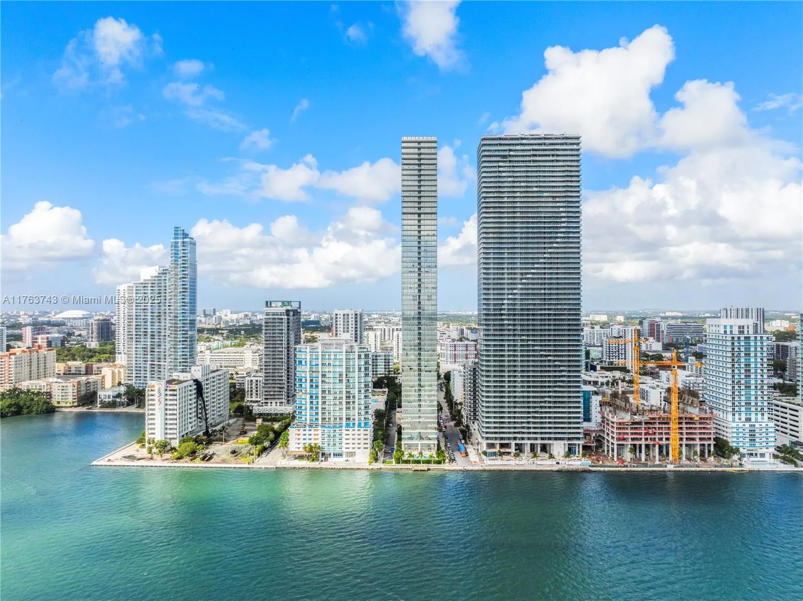 Miami, Florida 33137, United States, 4 Bedrooms Bedrooms, ,5 BathroomsBathrooms,Residential,Active,91805