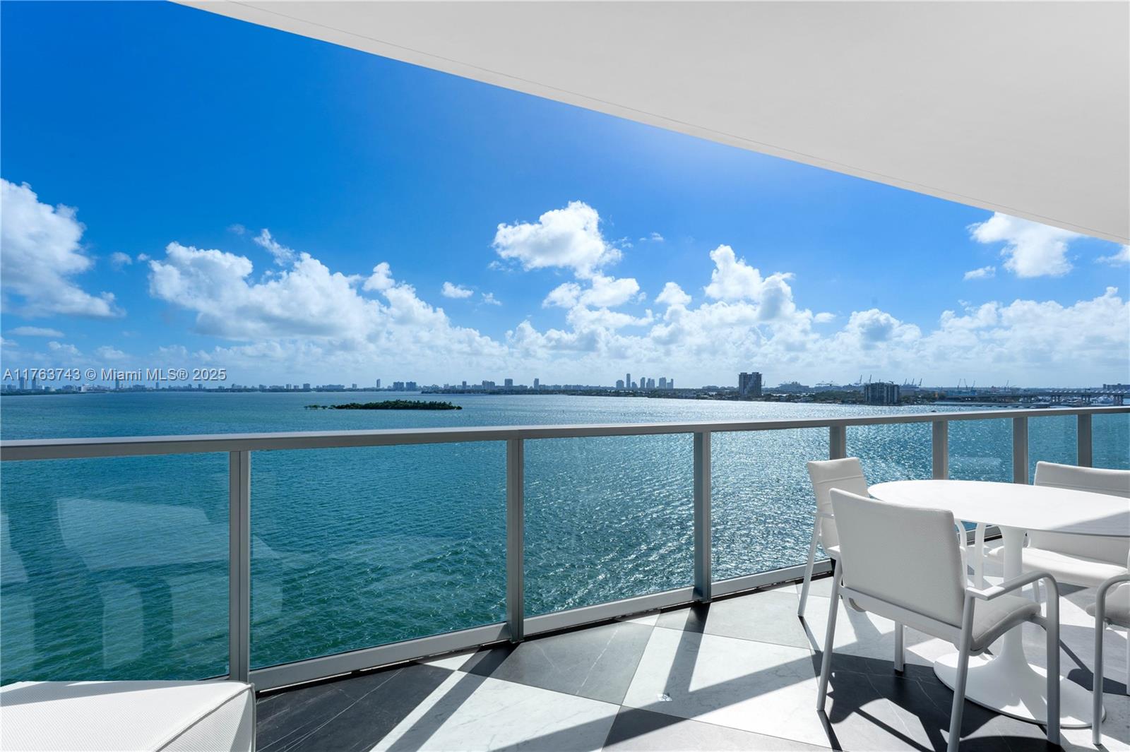 ELYSEE - Residential Lease
