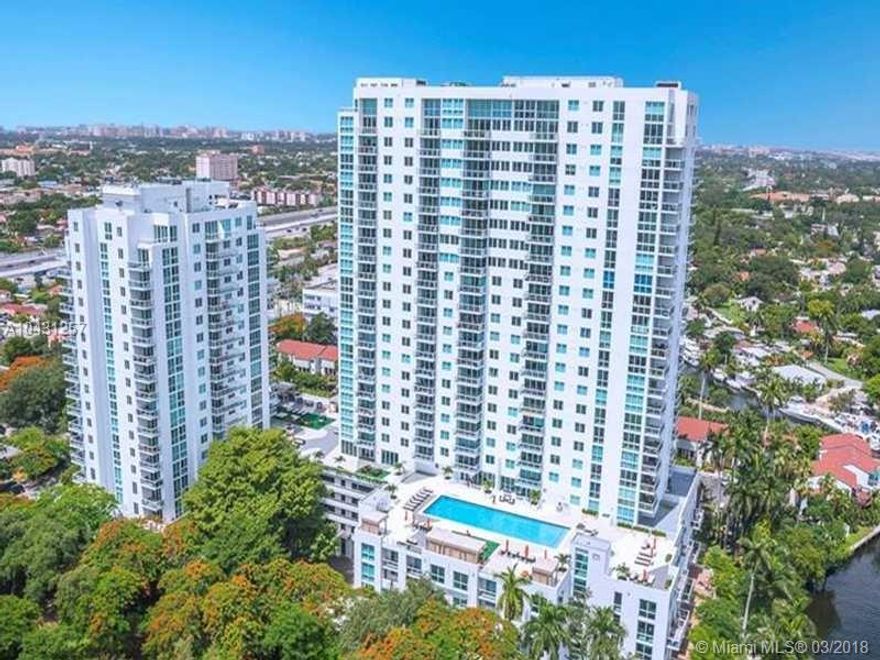 AMAZING 2 BED & 2 BATH CORNER UNIT FOR RENT!!! STUNNING VIEWS FROM THE MIAMI RIVER, PARK AND SKYLINE. PORCELAIN FLOORS AND OPEN MODERN KITCHEN WITH SS APPLIANCES. SPACIOUS BALCONY. WASHER & DRYER INSIDE UNIT! JUST MINUTES AWAY FROM BRICKELL, DOWNTOWN, BEACHES, MAIN EXPRESSWAYS AND AIRPORT. LOCATION, LOCATION!!! WON'T LAST, AVAILABLE NOW!!!!