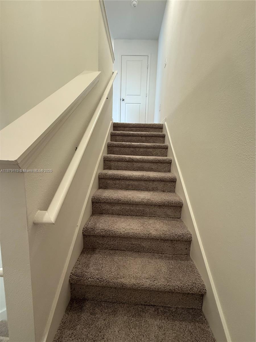 RESERVE AT FOREST LAKE - Residential Lease