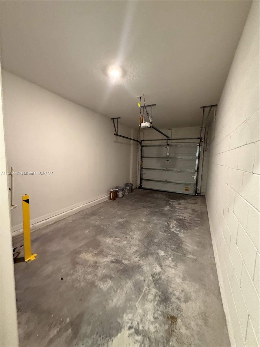 RESERVE AT FOREST LAKE - Residential Lease