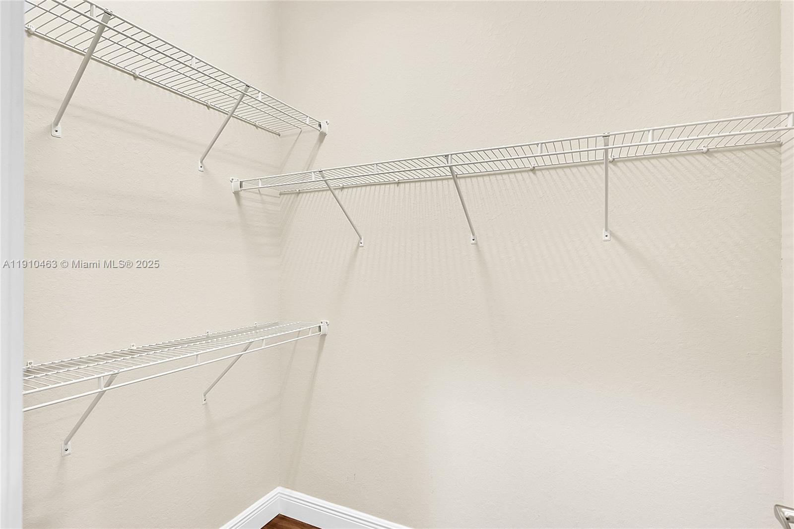 DEBUYS PLAT - Residential Lease