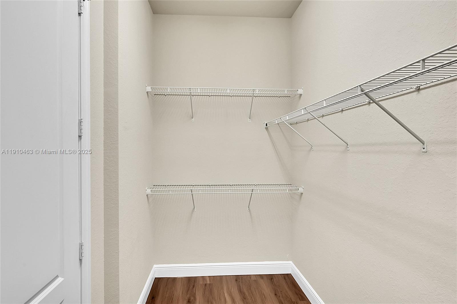 DEBUYS PLAT - Residential Lease