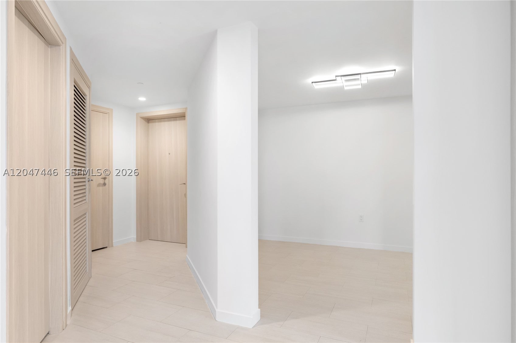1000 Brickell Plz 4015