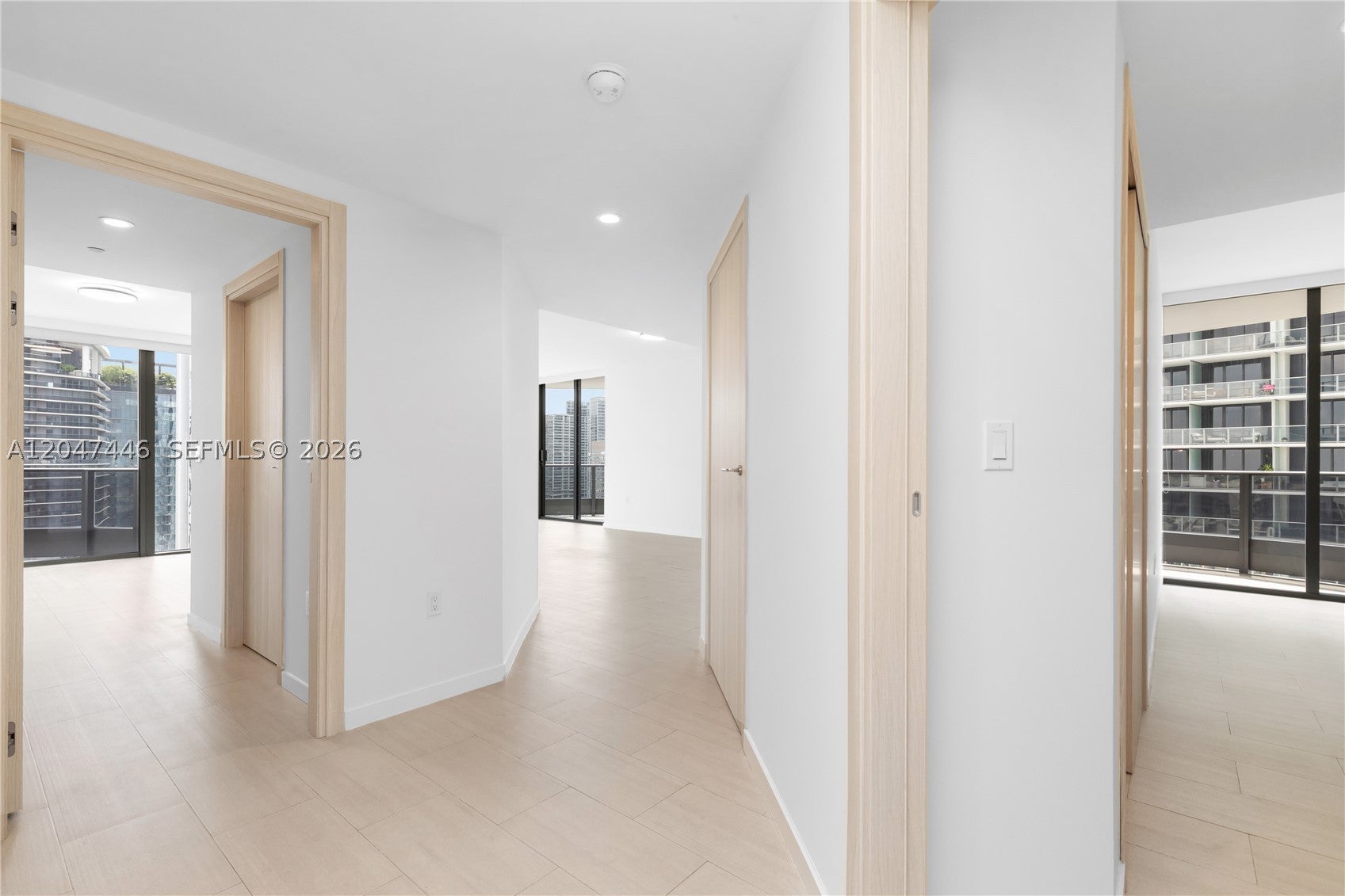 1000 Brickell Plz 4015