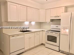 1120 102nd St 4, Bay Harbor Islands, Miami-Dade County, Florida - 1 Bedrooms  
1 Bathrooms - 