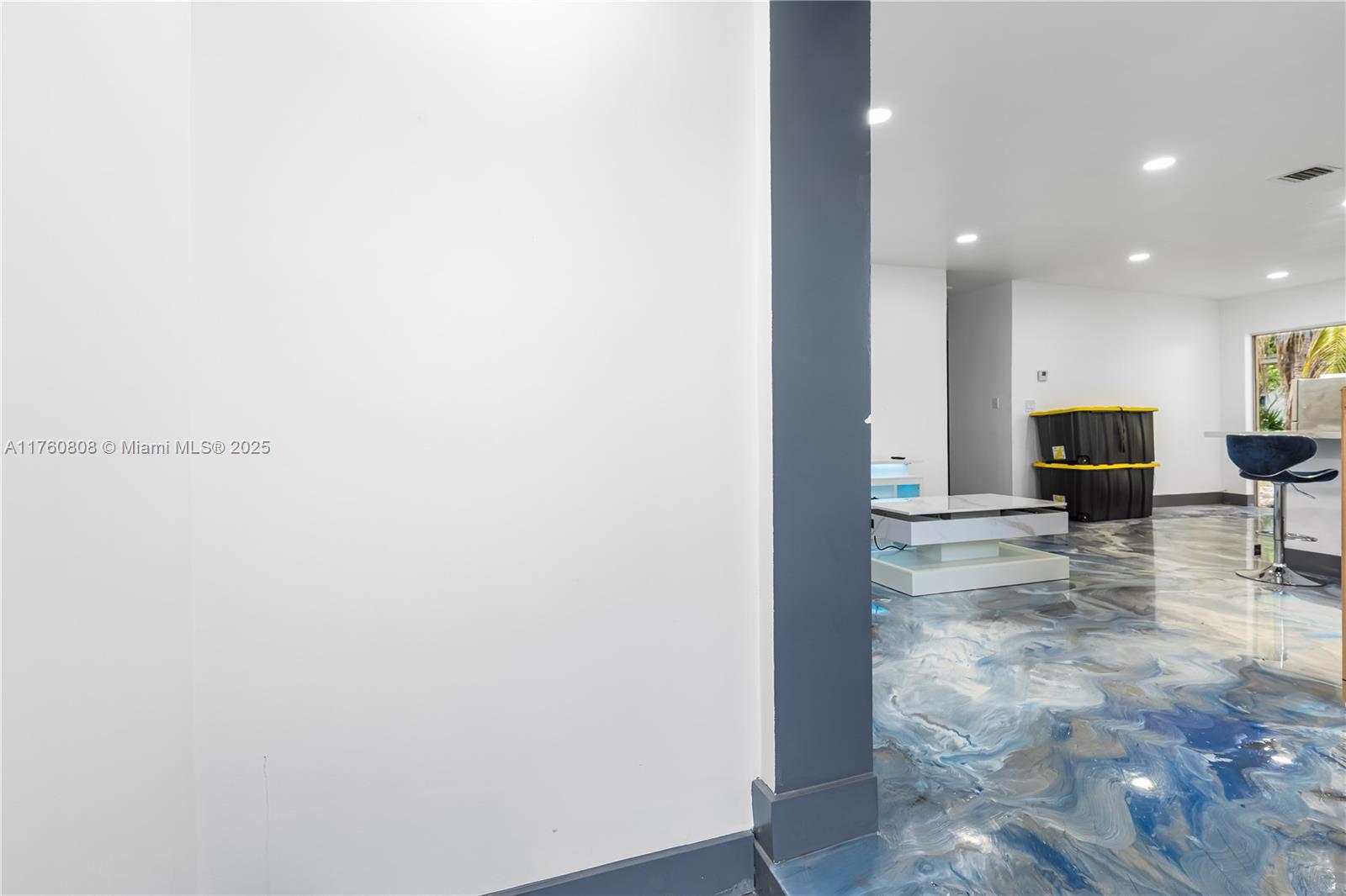 LAUDERDALE LAKES WEST GAT - Residential