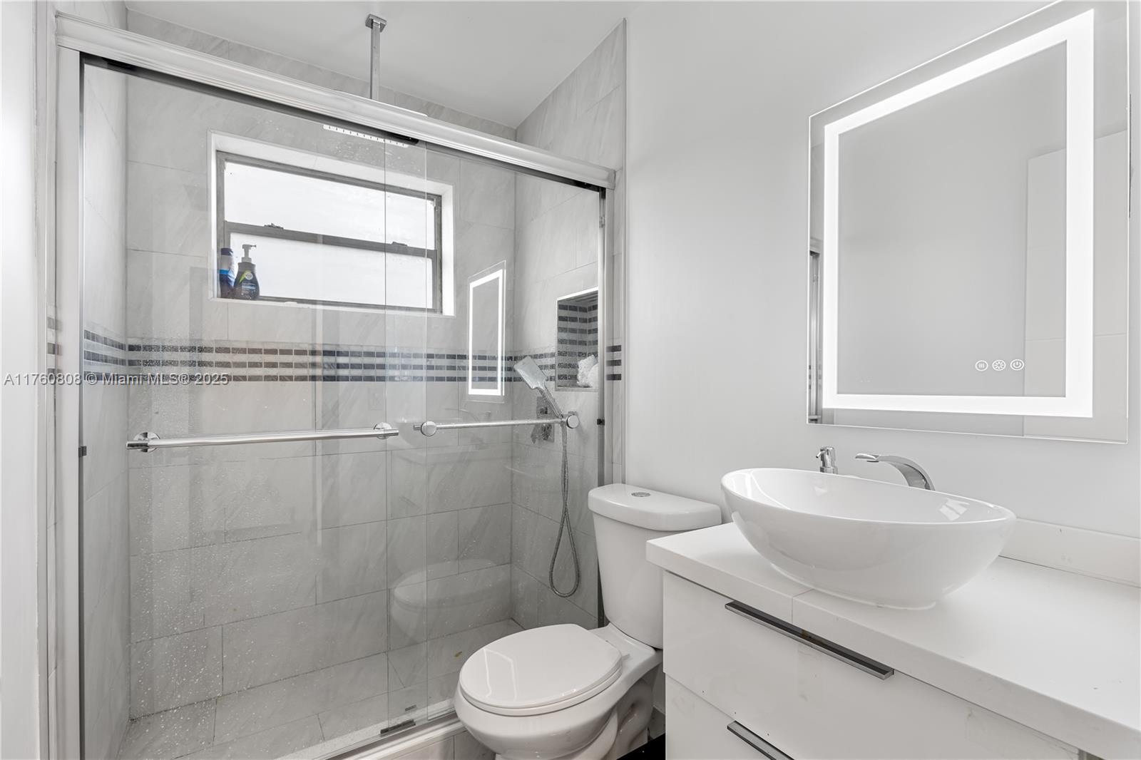 LAUDERDALE LAKES WEST GAT - Residential