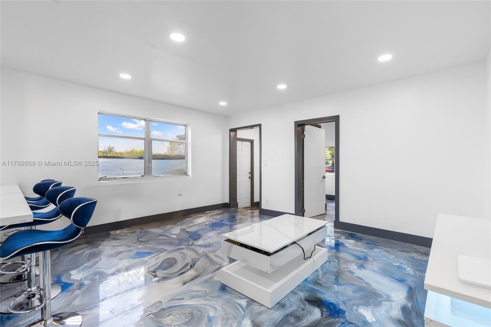 LAUDERDALE LAKES WEST GAT - Residential