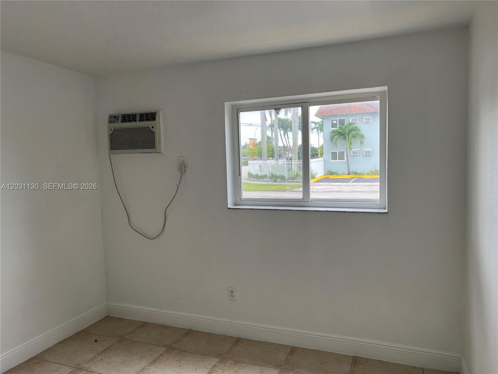 880 NE 18th Ave 3