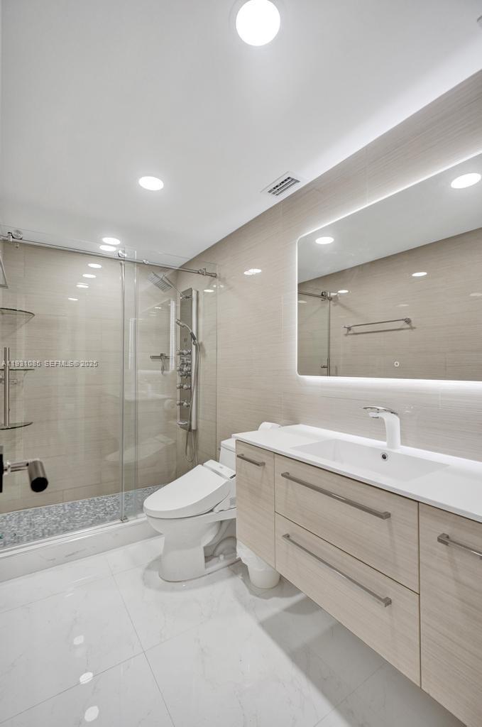 OCEANVIEW BUILDING B COND - Residential