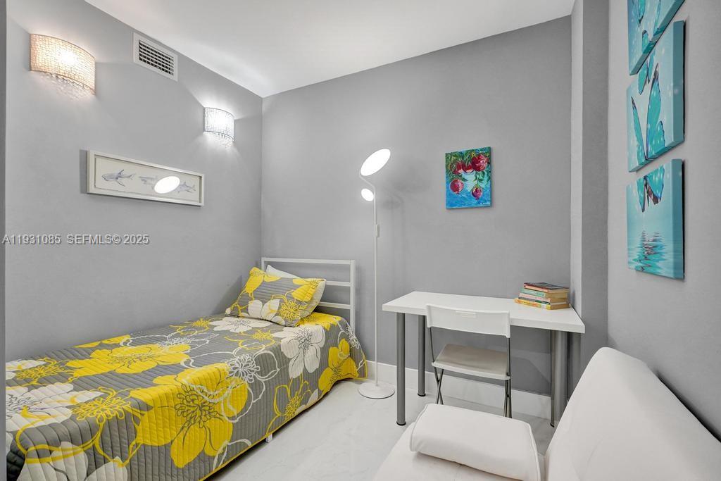 OCEANVIEW BUILDING B COND - Residential