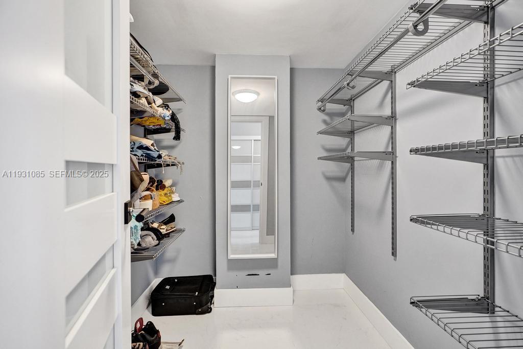 OCEANVIEW BUILDING B COND - Residential