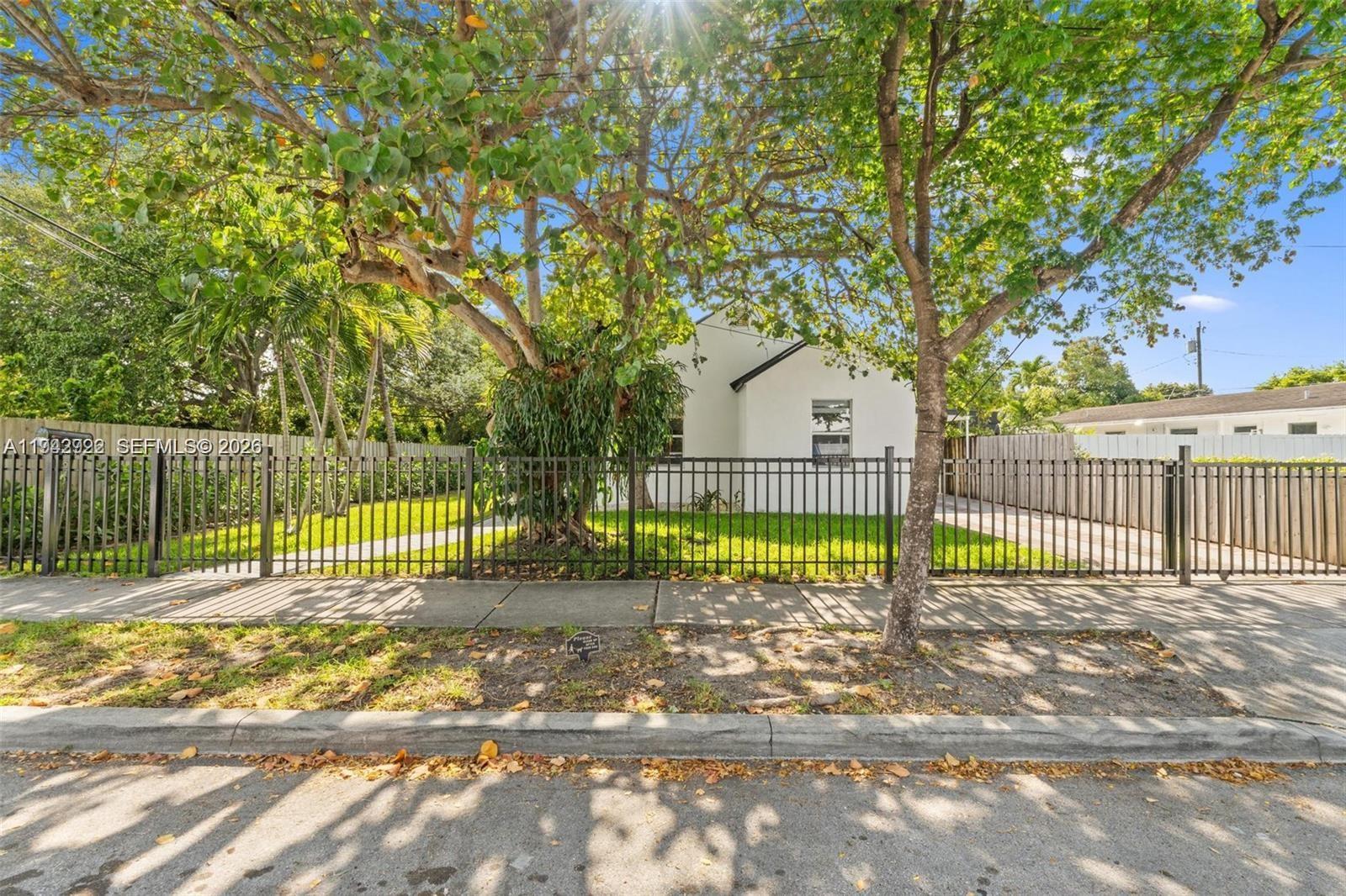 4430 NW 1st Ave