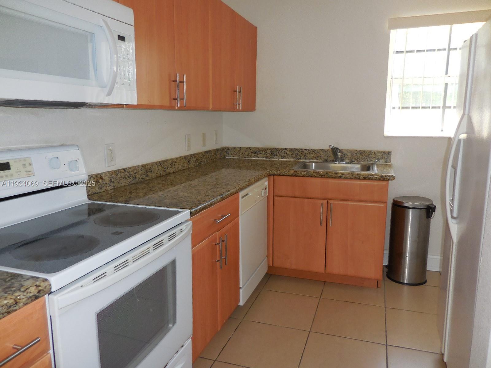 9725 Bay Harbor Ter 22