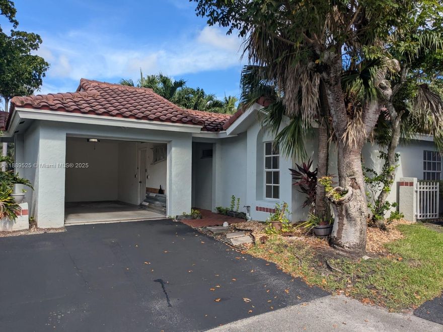 ENJOY ALL THAT WESTON HAS TO OFFER IN THIS BEAUTIFULLY REMODELED HOME IN THE VERY SOUGHT FAMILY-ORIENTED COMMUNITY OF GARDEN HOMES. WALKING DISTANCE TO WESTON'S TOWN CENTER, SUPERMARKET, WALLGREENS & THE GREAT PEACE MOUND PARK. THE HOUSE OFFERS THREE BEDROOMS AND TWO BATHROOMS, COMPLETELY TILED IN NEUTRAL CERAMIC TILE, KITCHEN HAS 42" WOOD CABINETS AND GRANITE COUNTERTOPS.