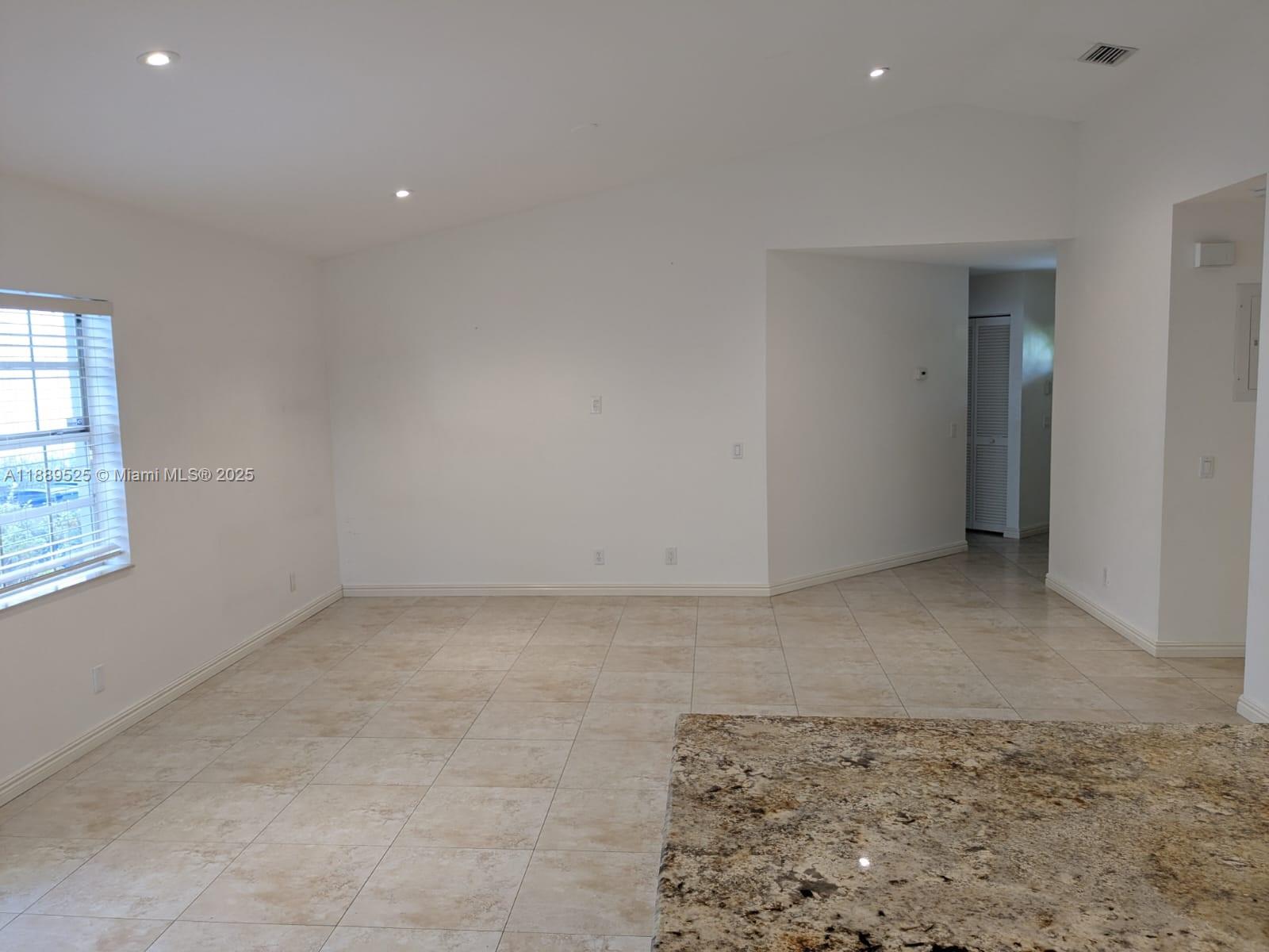 COUNTRY ISLES GARDEN HOME - Residential Lease
