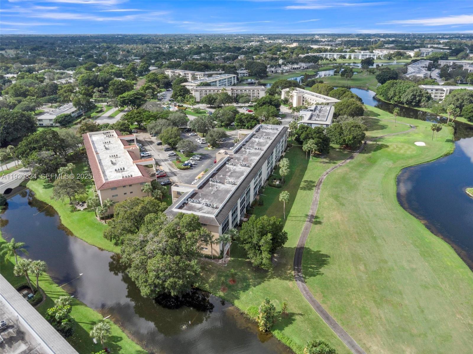 MARTINIQUE VILLAGE II C C - Residential