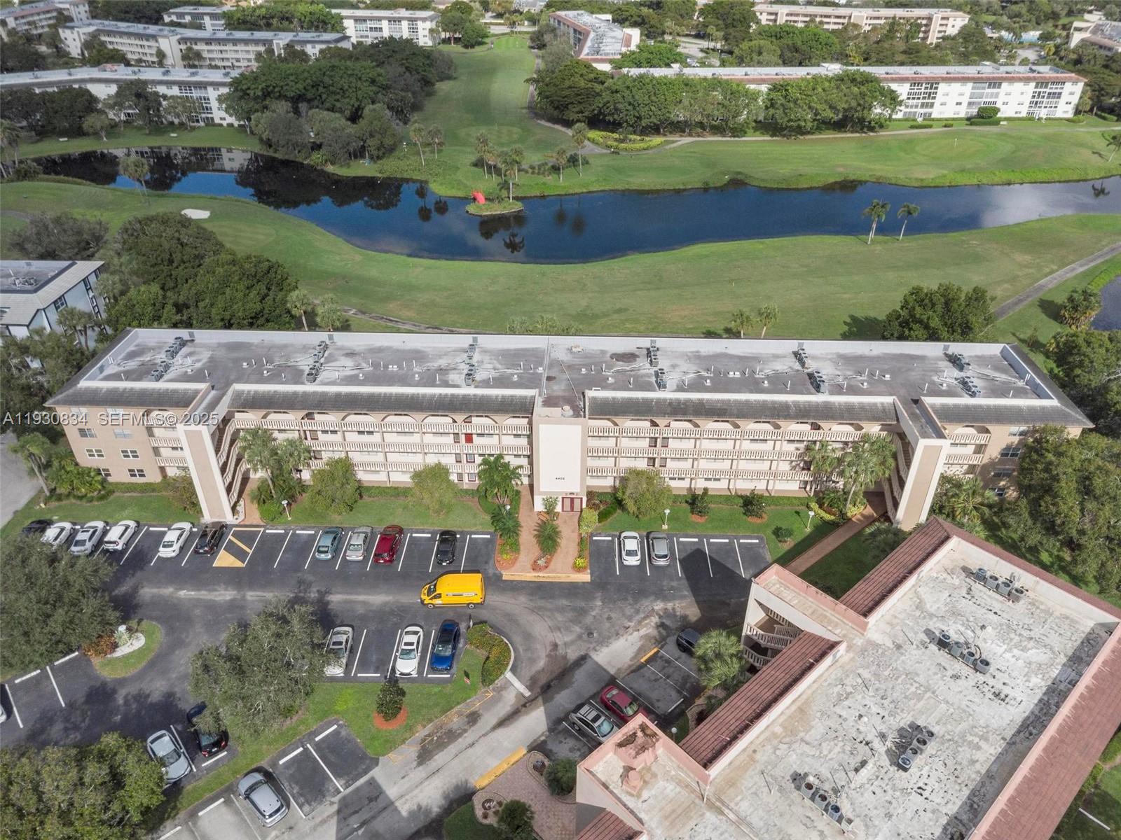 MARTINIQUE VILLAGE II C C - Residential