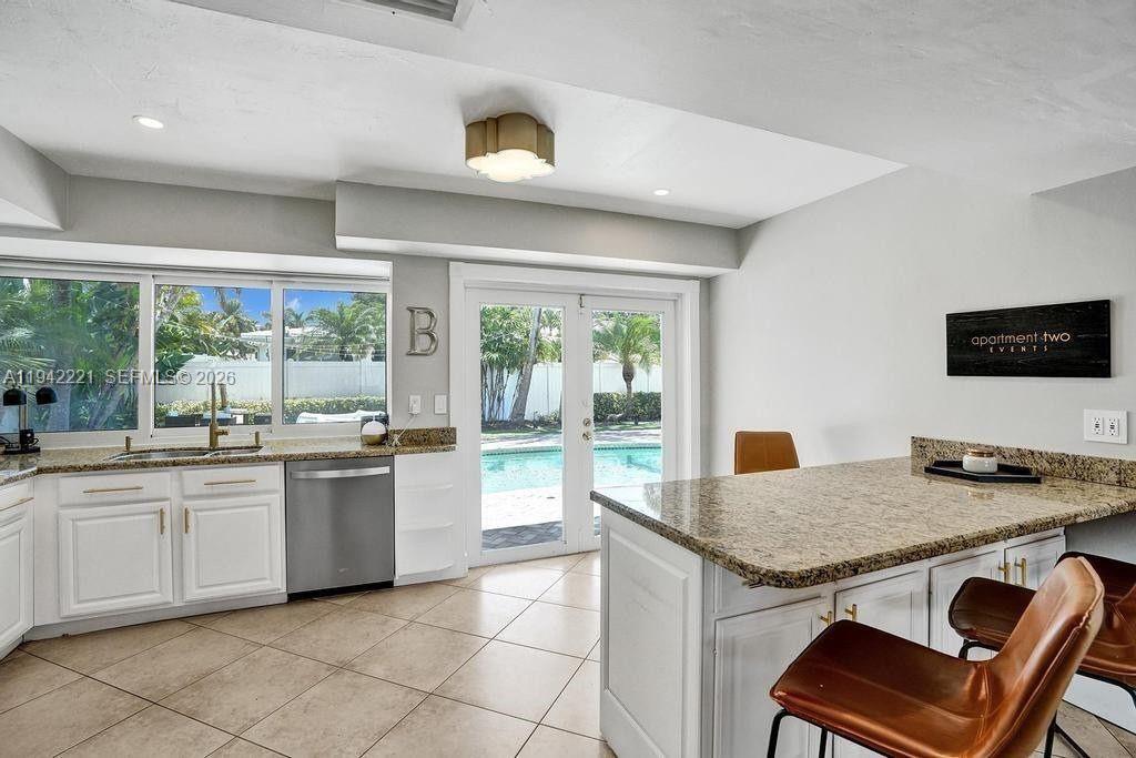 IMPERIAL POINT 5 SEC - Residential