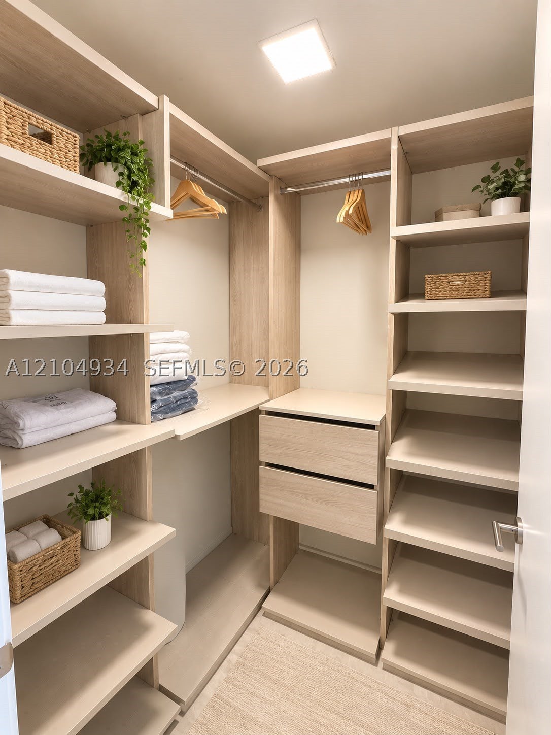 77 SE 5th St 3004