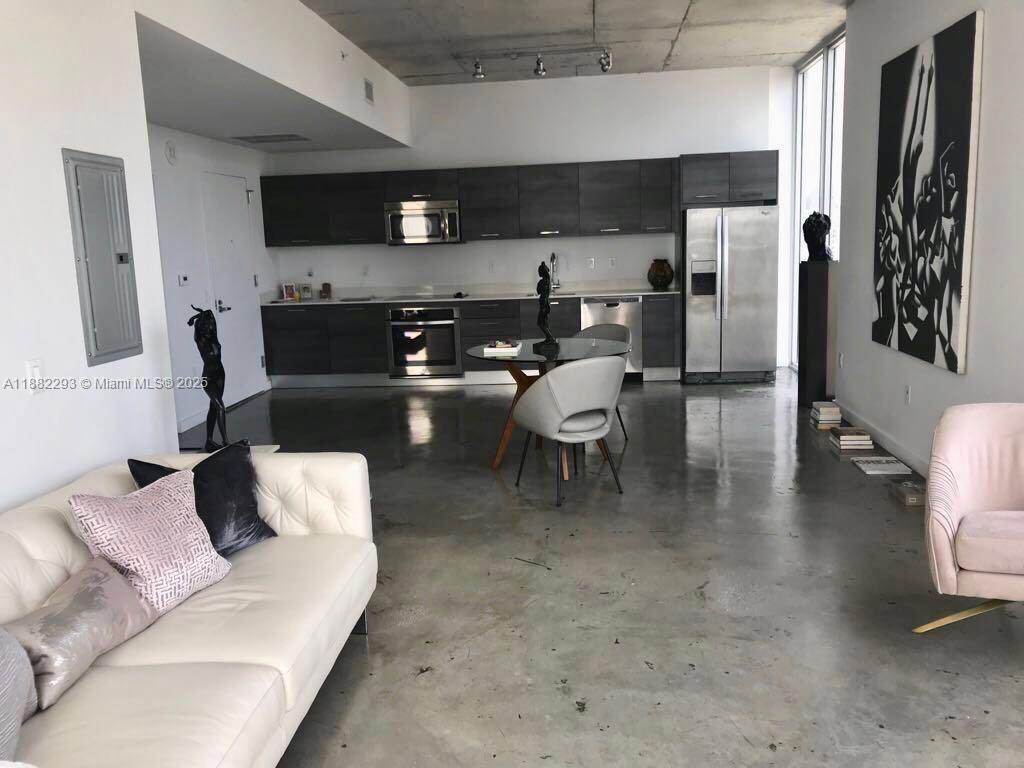 CENTRO CONDO - Residential Lease