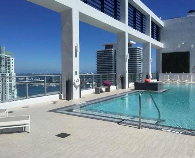 CENTRO CONDO - Residential Lease
