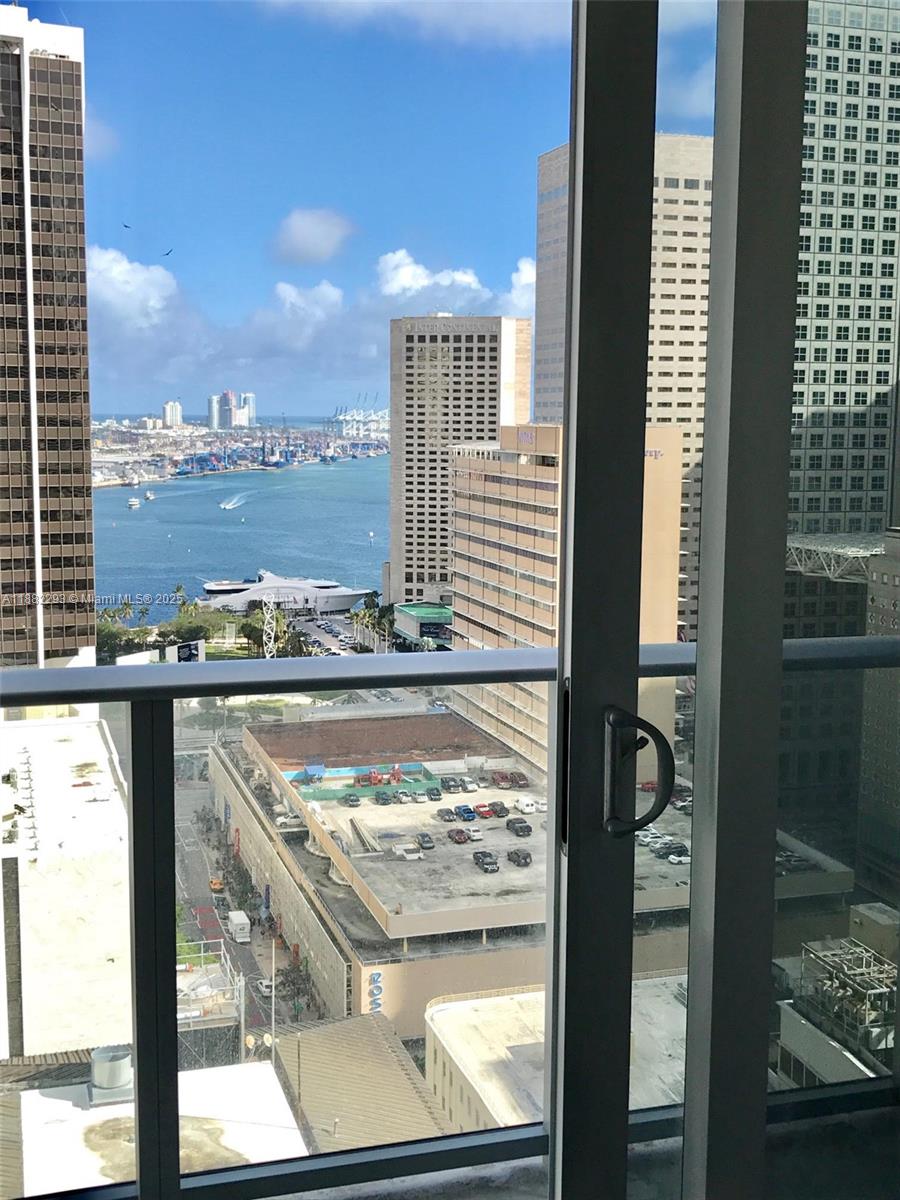 CENTRO CONDO - Residential Lease