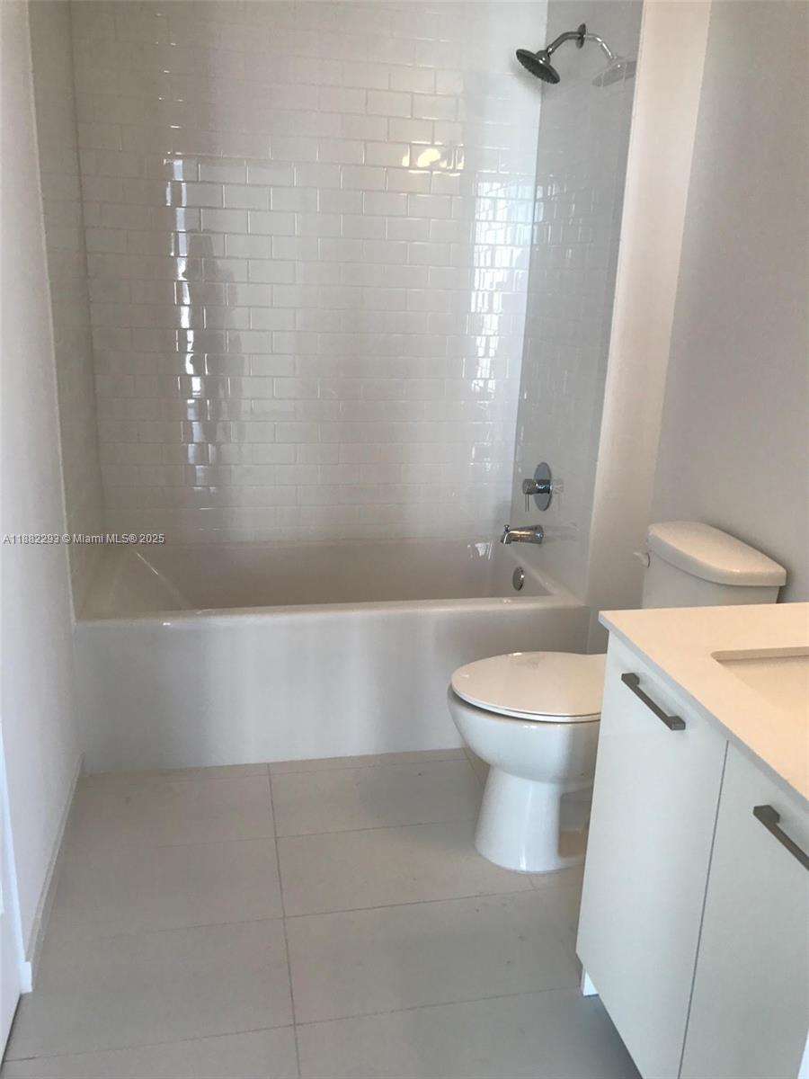 CENTRO CONDO - Residential Lease