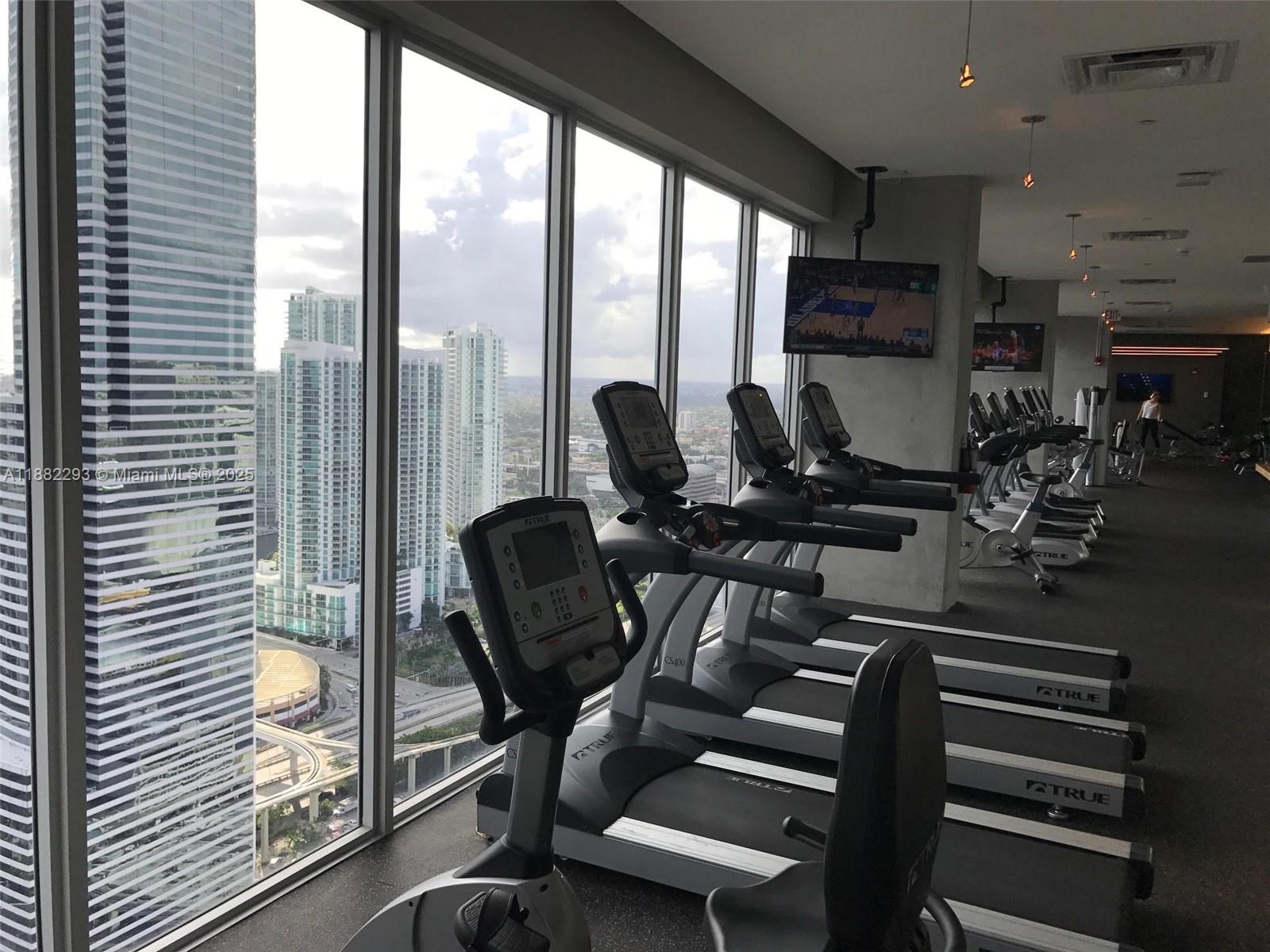 CENTRO CONDO - Residential Lease