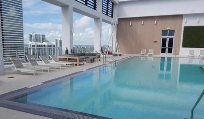 CENTRO CONDO - Residential Lease