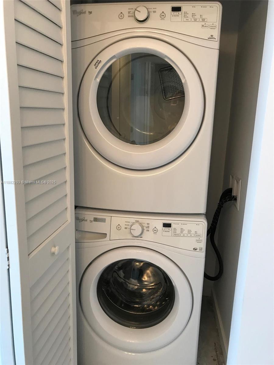 CENTRO CONDO - Residential Lease