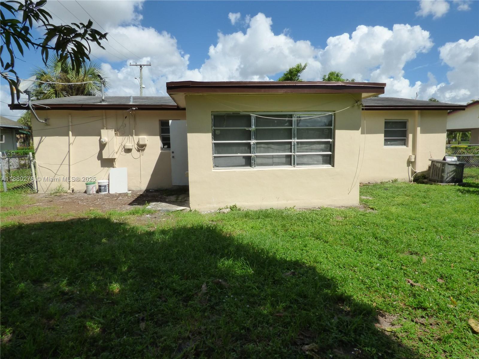 ACADEMY AWARD SEC 4 REPLA - Residential Lease