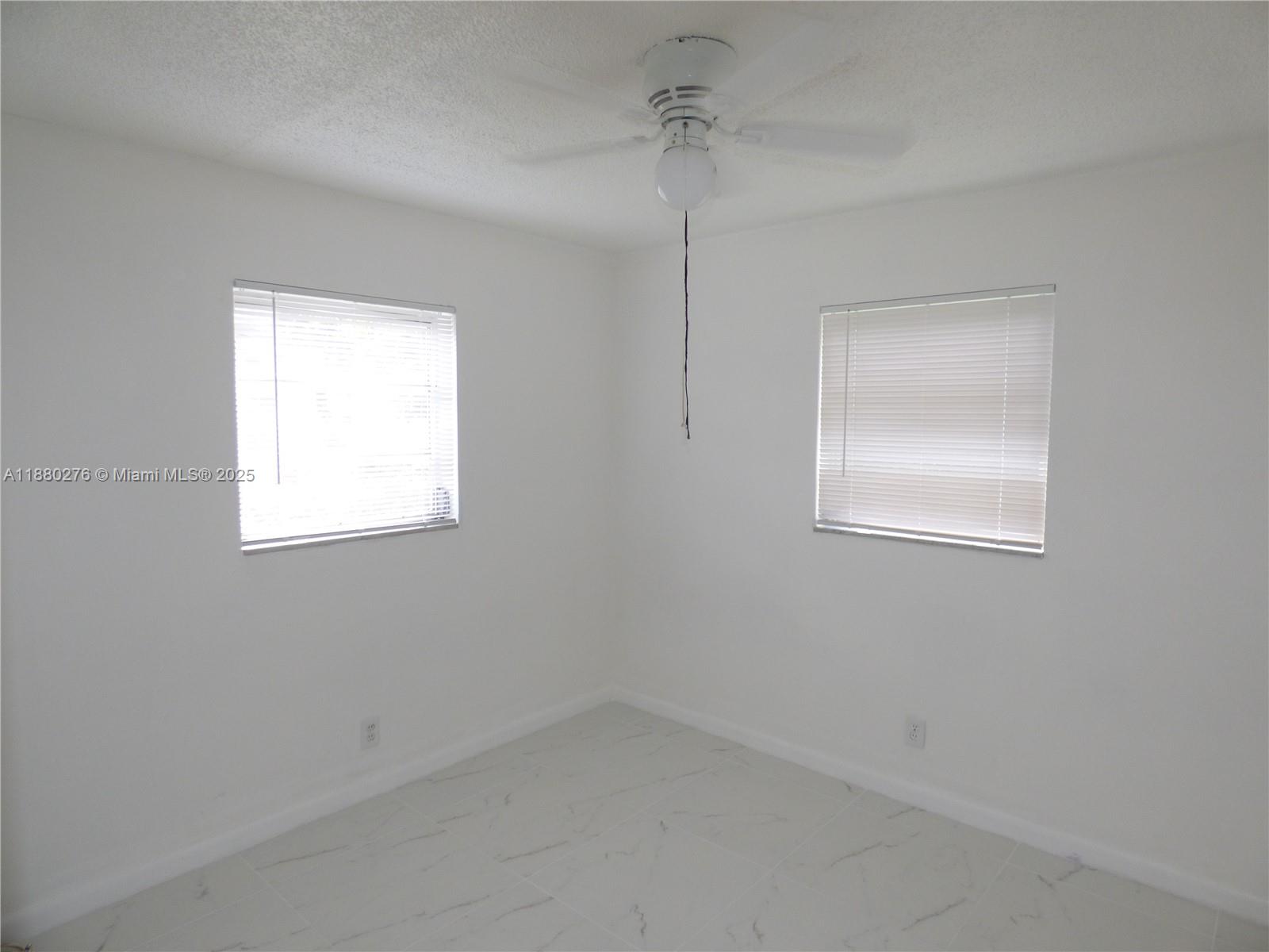 ACADEMY AWARD SEC 4 REPLA - Residential Lease