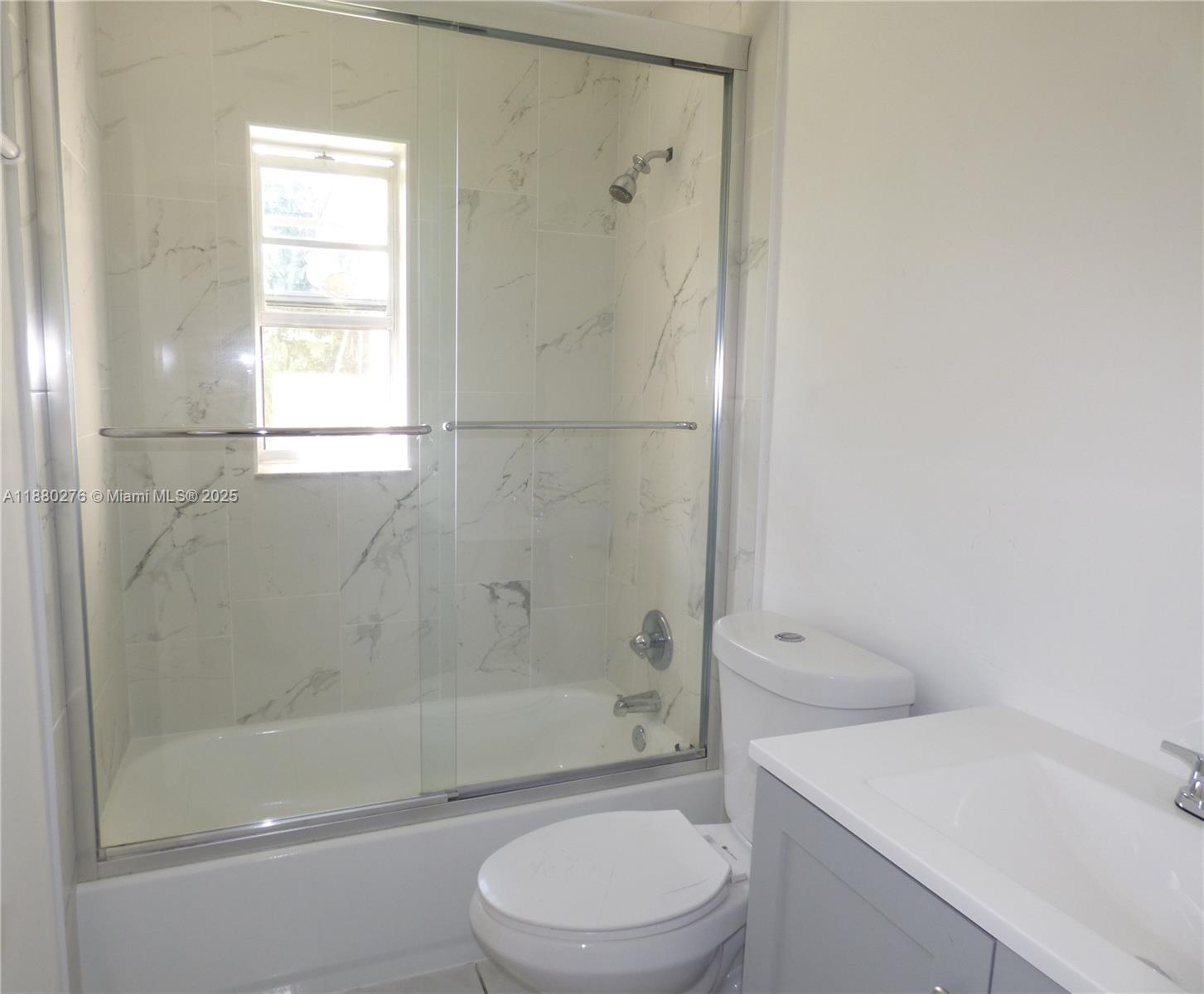 ACADEMY AWARD SEC 4 REPLA - Residential Lease