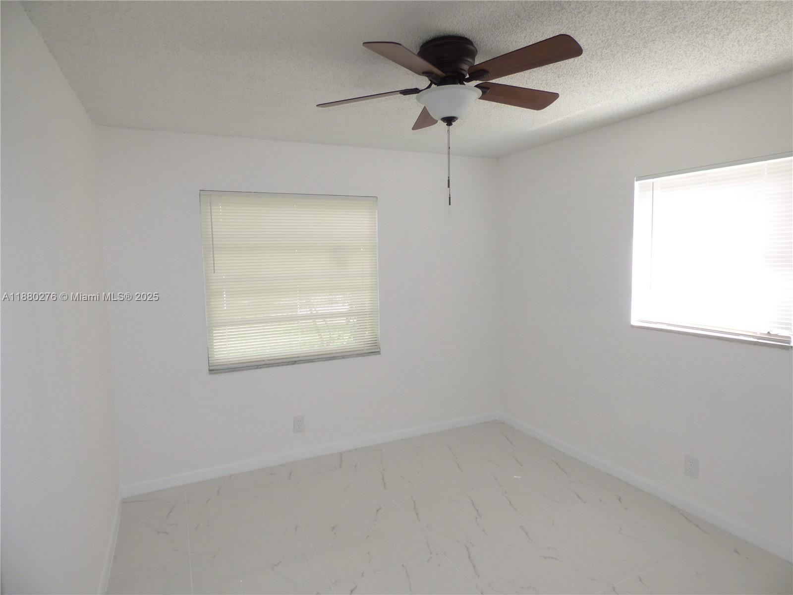 ACADEMY AWARD SEC 4 REPLA - Residential Lease
