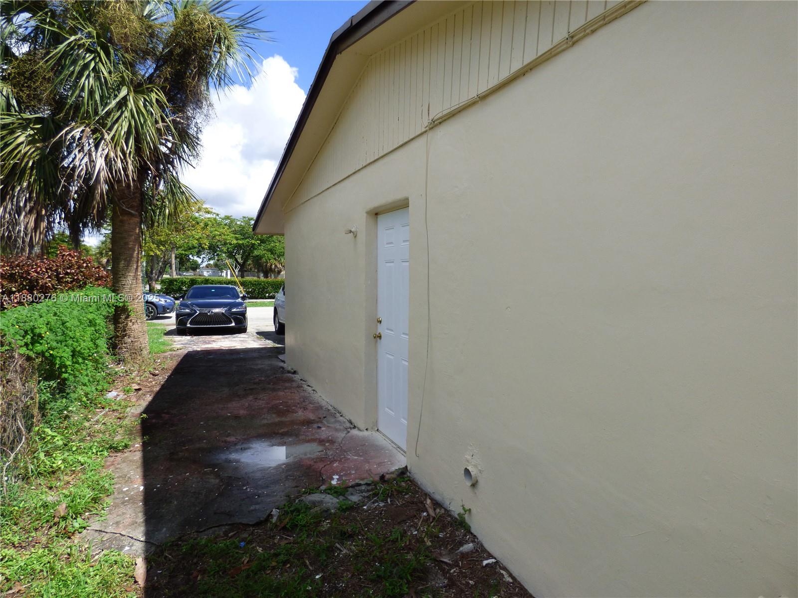 ACADEMY AWARD SEC 4 REPLA - Residential Lease